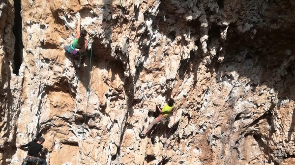 Lezení v oblasti Grotta Del, Aeronauta. Lezení v oblasti Grotta Del, Aeronauta.