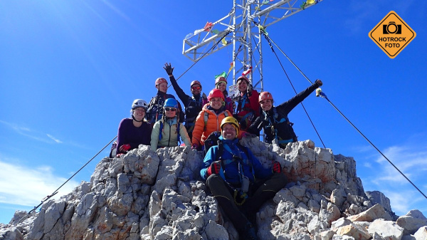 Ahoooj z vrcholu Dachstein. Foto: HOTROCK.cz Ahoooj z vrcholu Dachstein. Foto: HOTROCK.cz